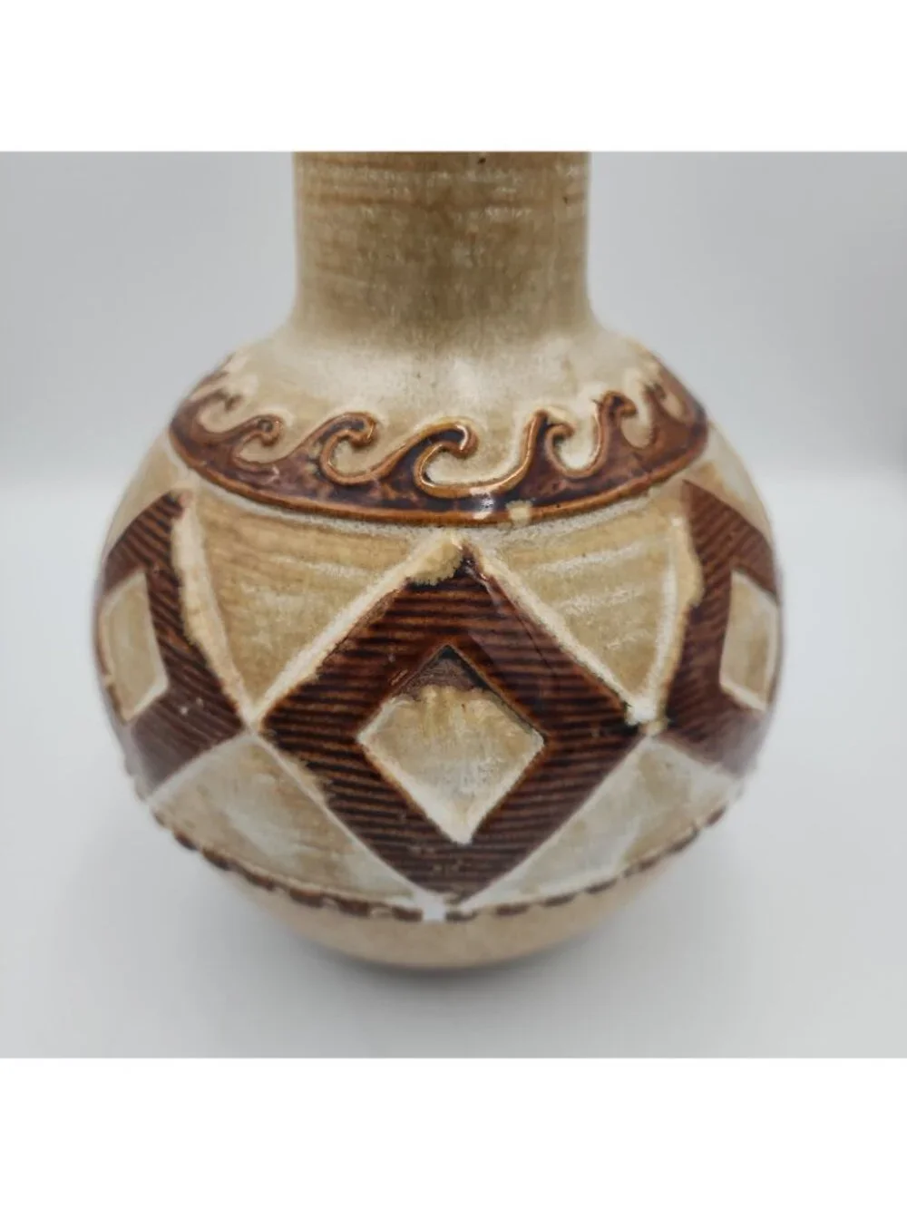VINTAGE Hand Painted Art Pottery Funnel Vase Marked 3793B ceramic Beige 15